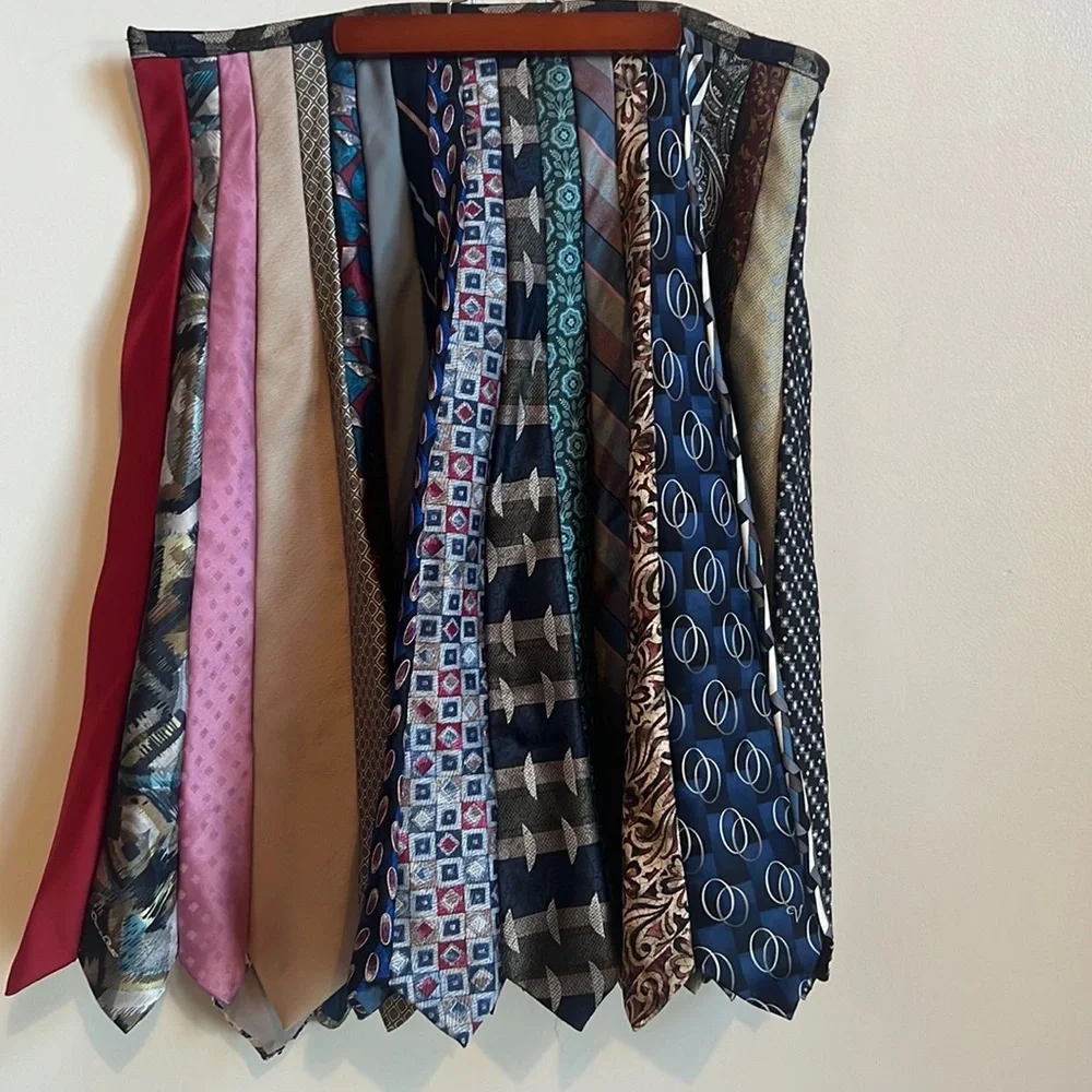 Tie skirt One of a kind, made with ties. Cape? Tree skirt. Table covering Moody - Picture 2 of 5